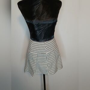 Forever 21 Black and Cream Skater Mini Skirt